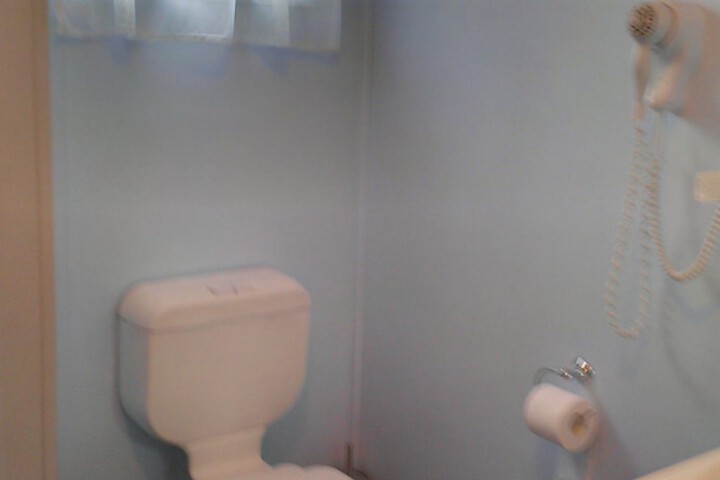 Room 290 of 300
