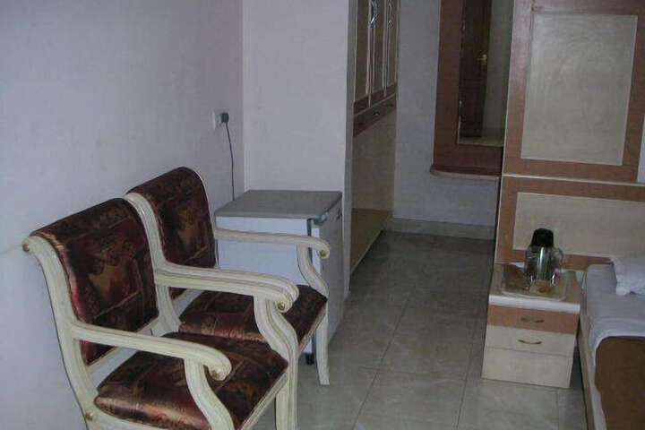 Room 6 of 23