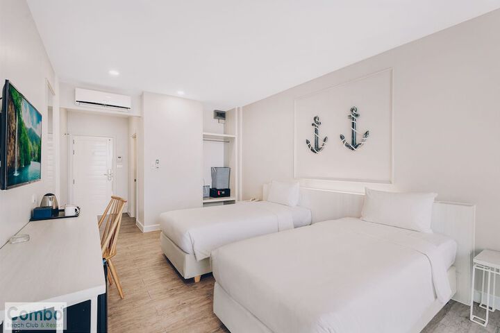 Room 5 of 198