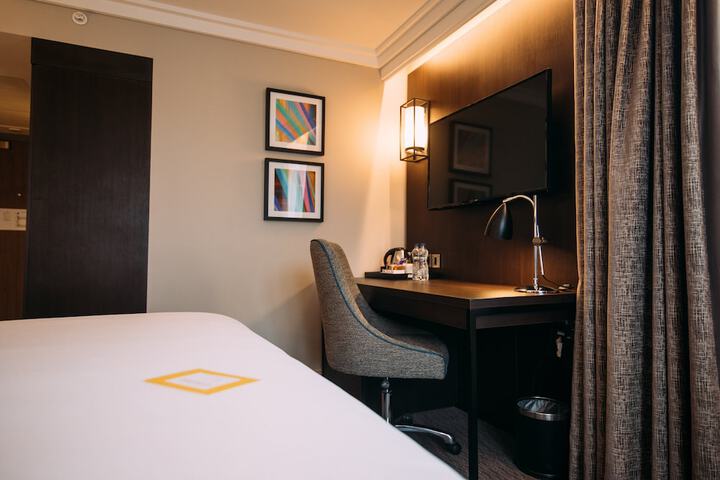 Room 28 of 155