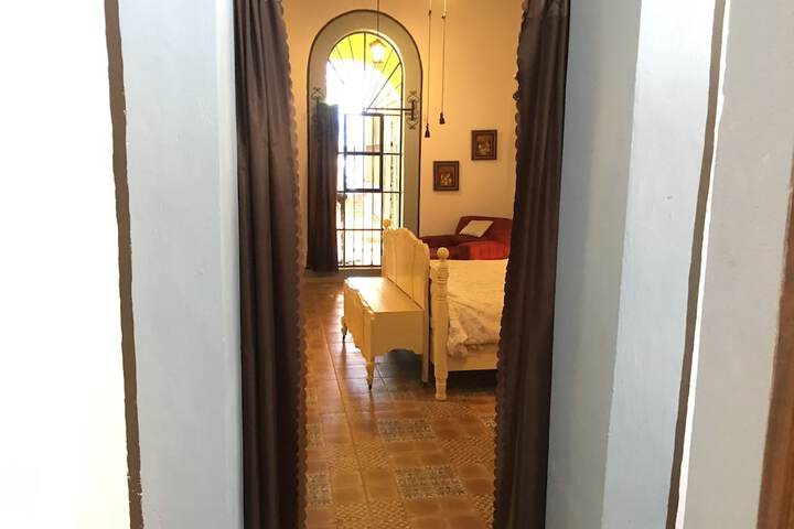 Room 15 of 106