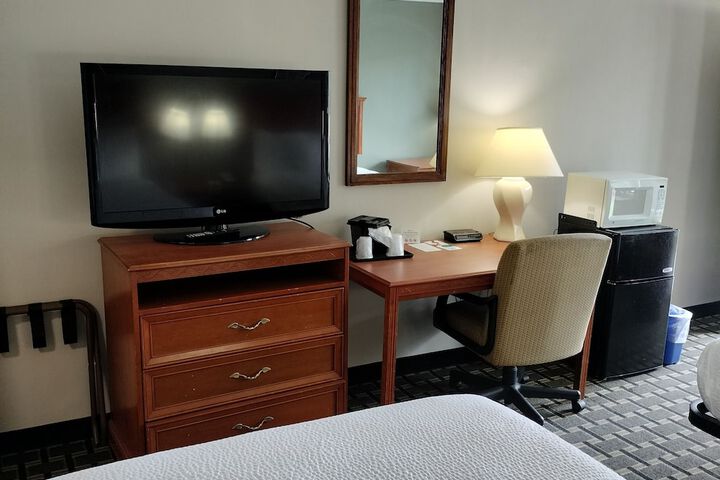 Room 36 of 190