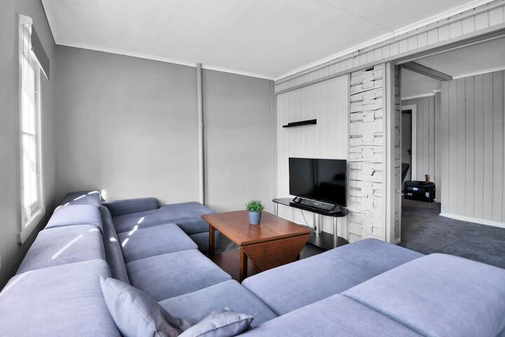 Room 10 of 21