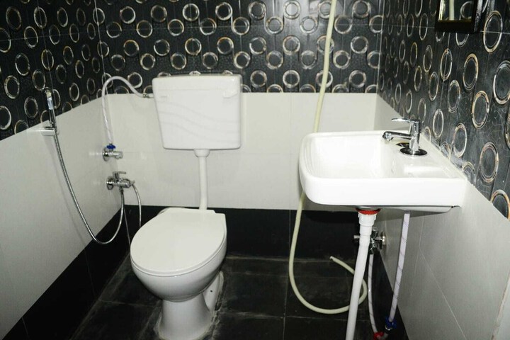 Room 16 of 16