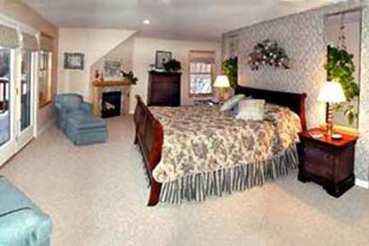Room 13 of 23