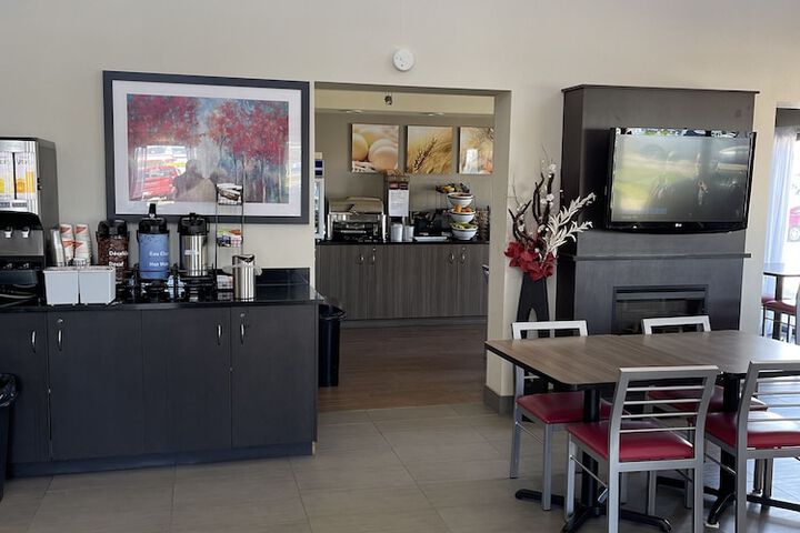 Breakfast/Coffee Service 16 of 31