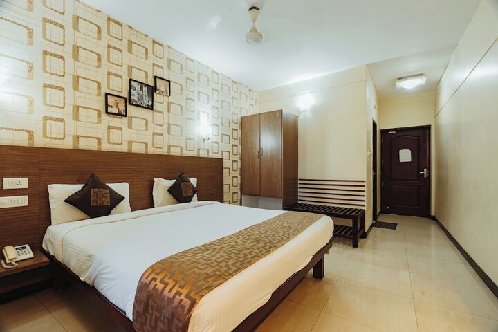 Room 4 of 30