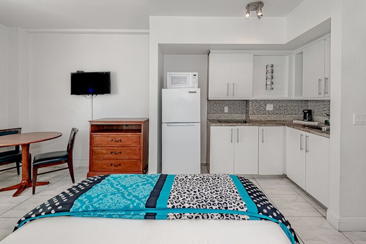 Room 27 of 278
