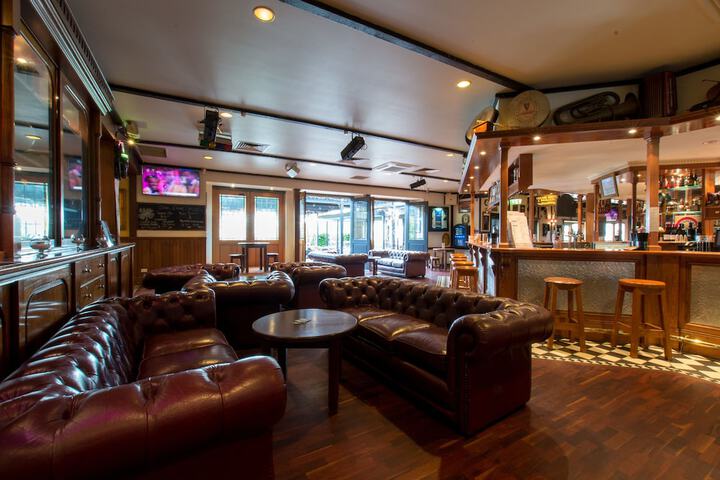 Lounge 60 of 68
