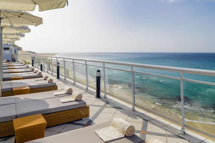 Sundeck 43 of 47