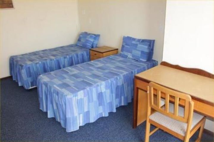 Room 4 of 5