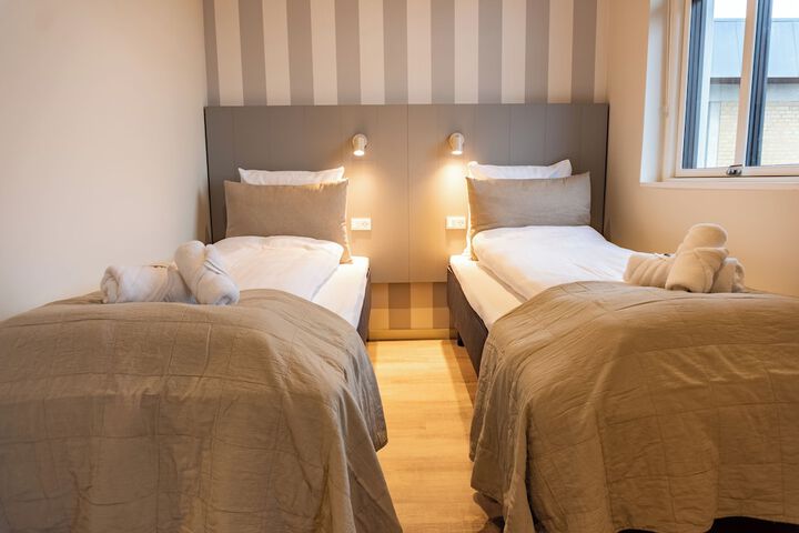Room 3 of 46