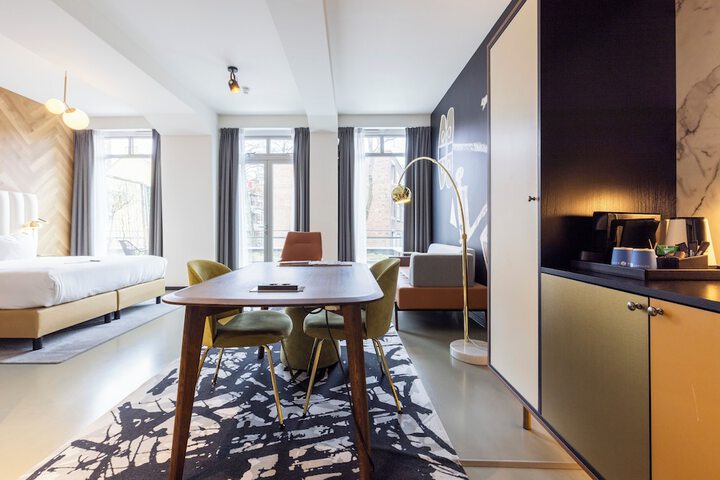 Room 15 of 54
