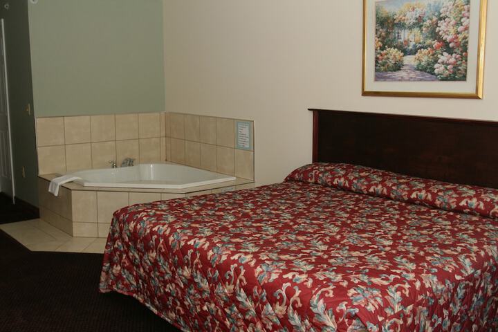 Room 15 of 106