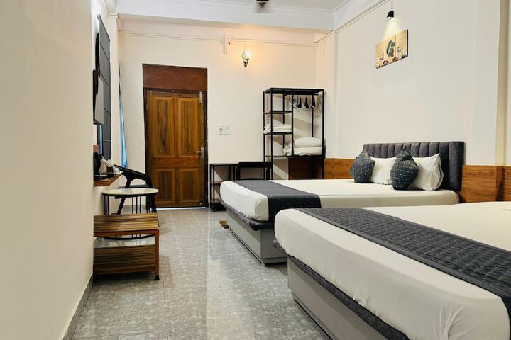 Room 5 of 19