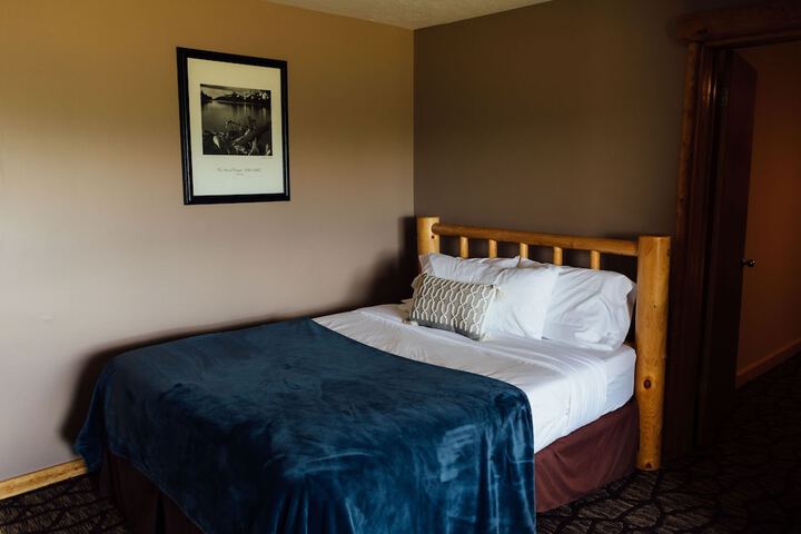 Room 16 of 92