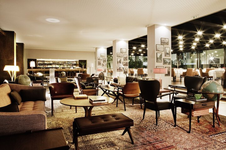 Hotel Lobby