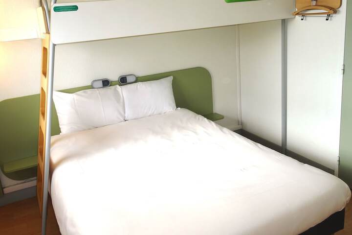 Room 18 of 60