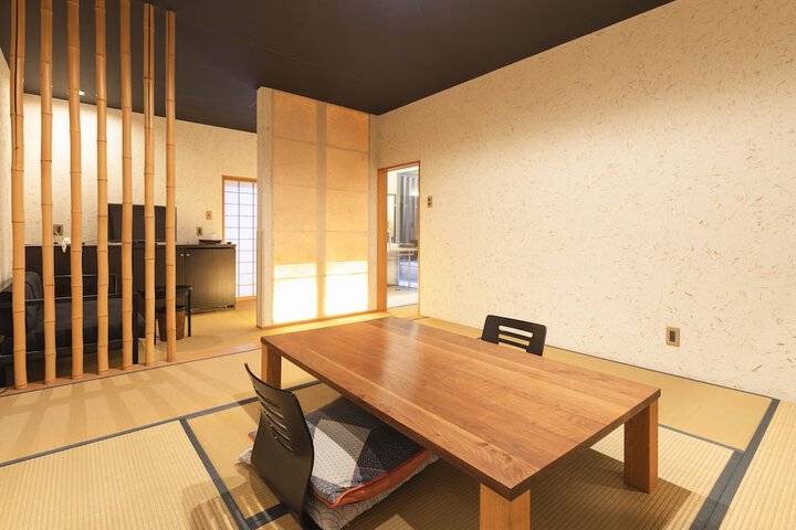 Room 5 of 50
