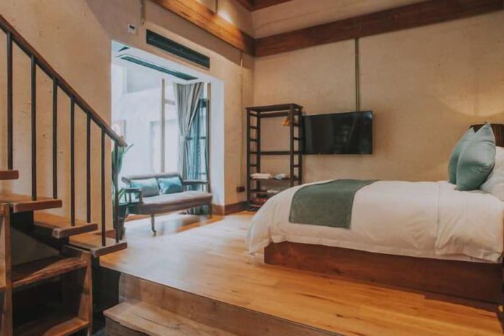 Room 18 of 39