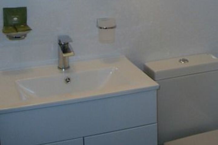Room 14 of 32