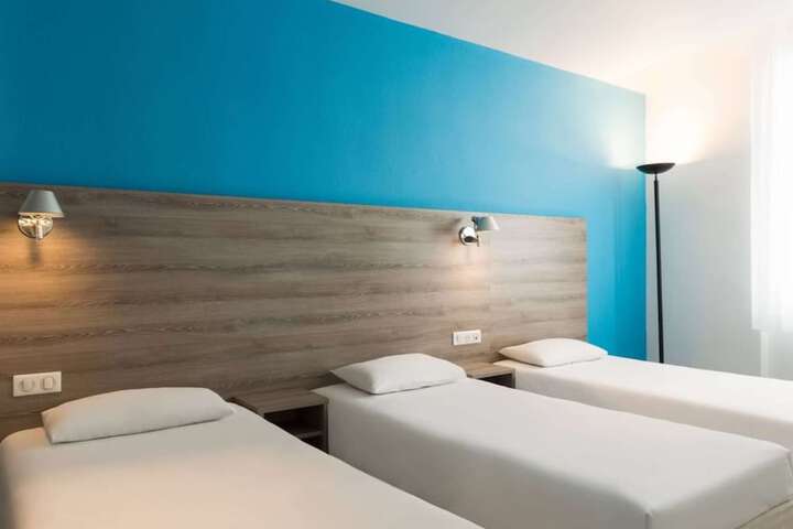 Room 16 of 65