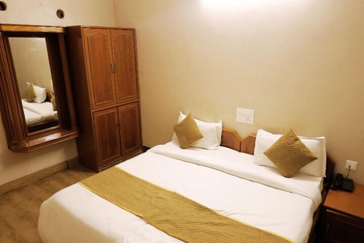 Room 8 of 29