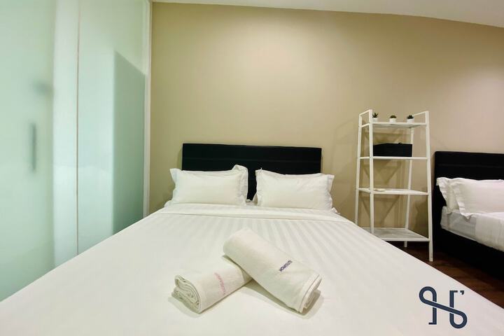 Room 4 of 326