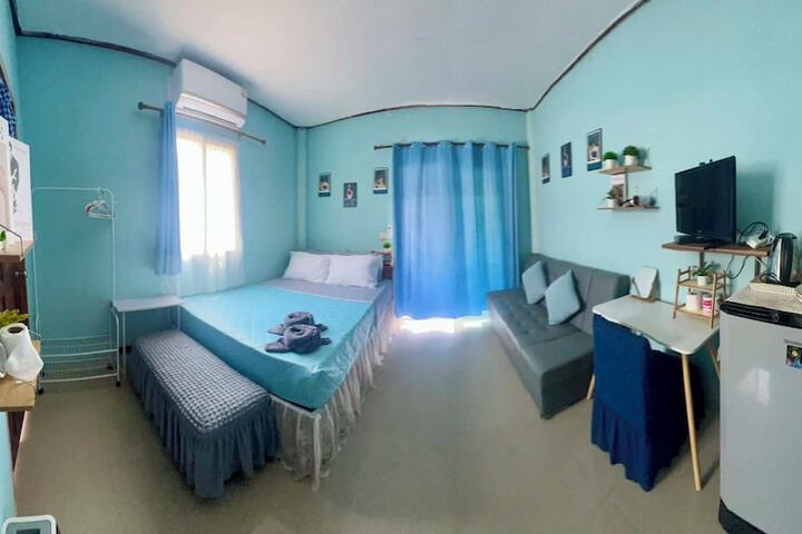 Room 33 of 100