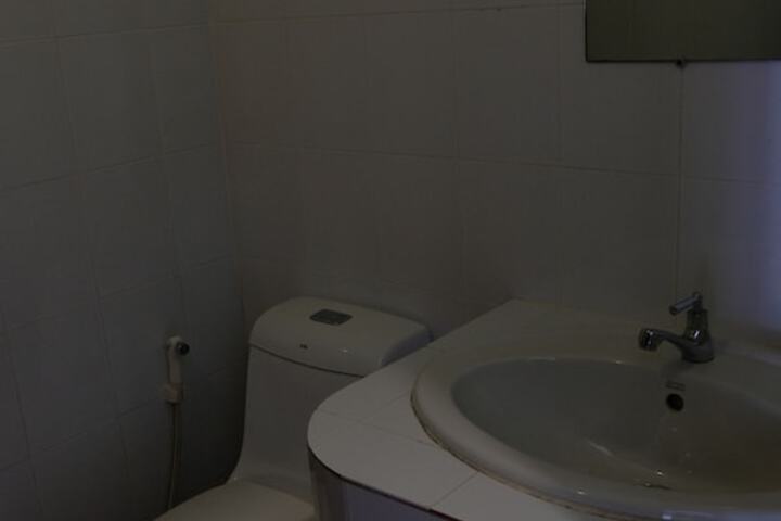 Room 8 of 13