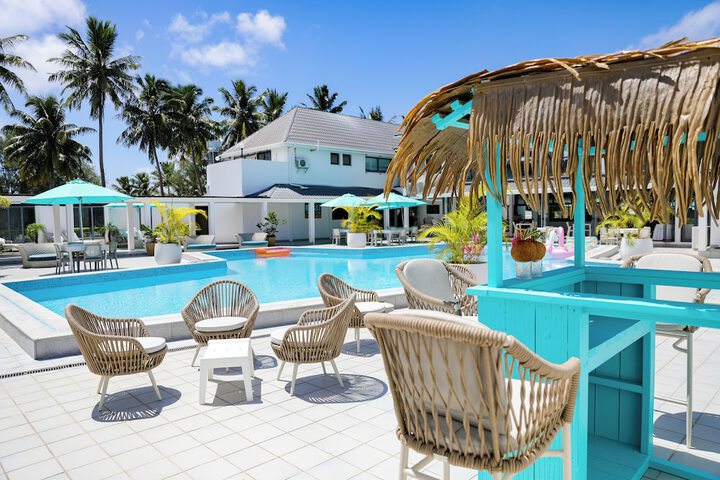 Hotel Pool