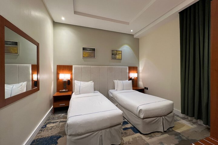 Room 8 of 43