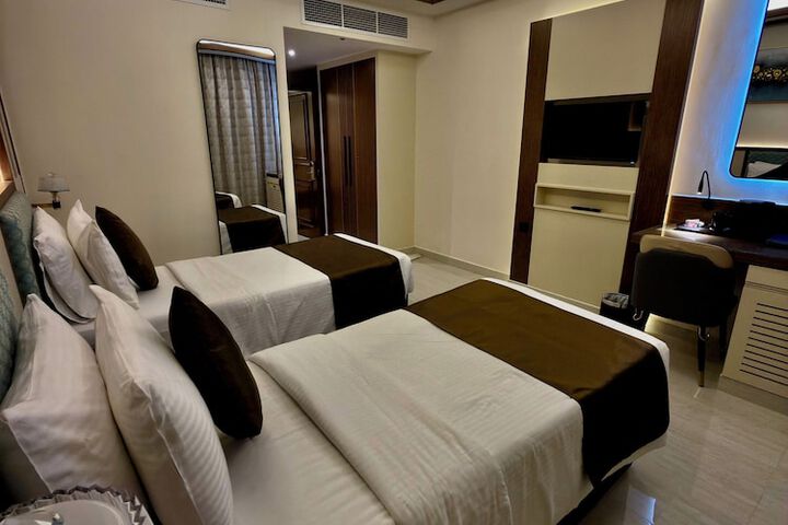 Room 26 of 42