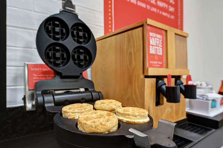 Breakfast/Coffee Service 24 of 34