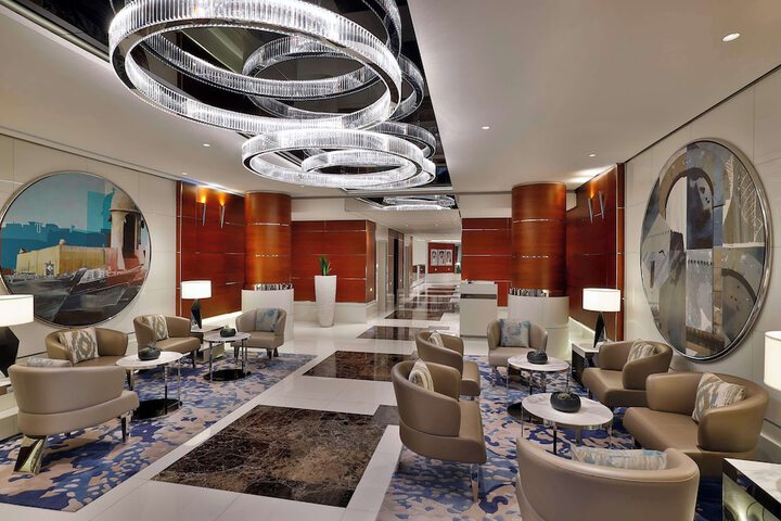 Entrance & Lobby