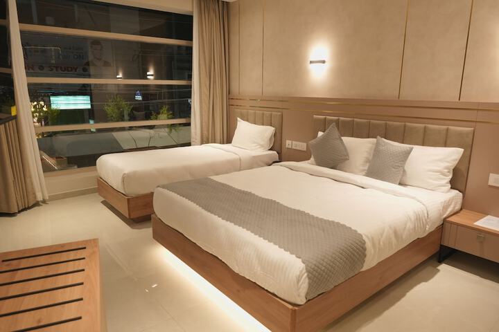 Room 13 of 20
