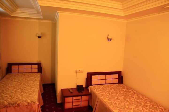 Room 9 of 48
