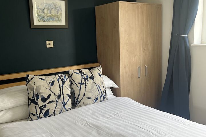 Room 6 of 54