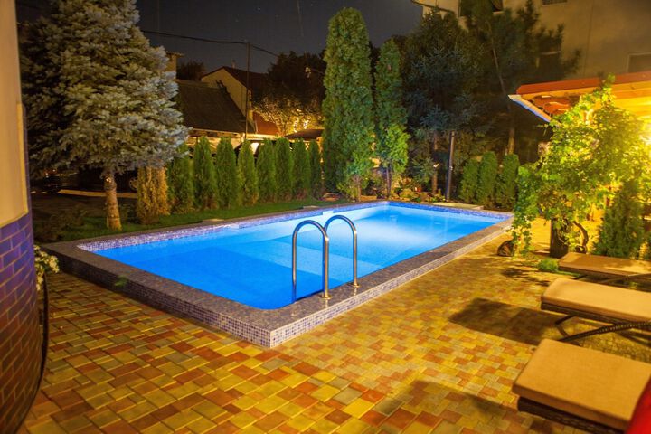 Pool 134 of 151