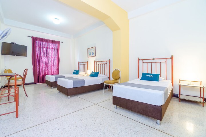 Room 12 of 25