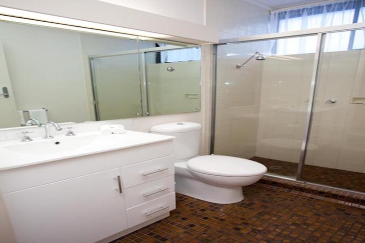Room 15 of 22
