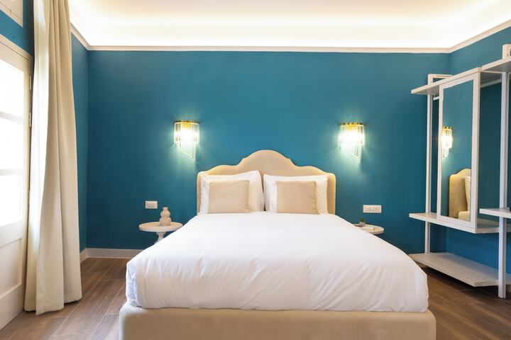 Room 15 of 53