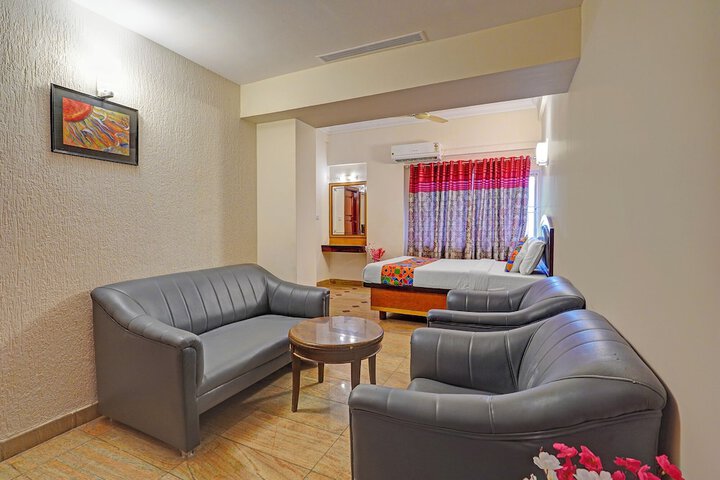 Room 15 of 34