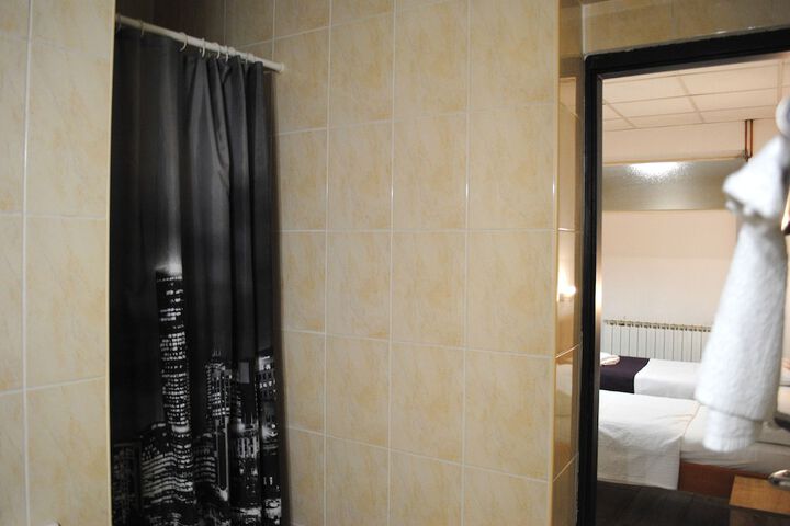 Room 65 of 92