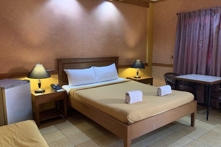Room 15 of 37