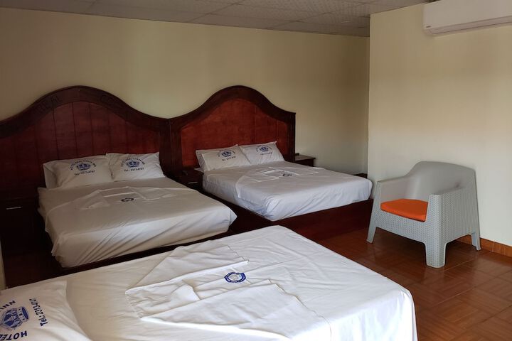 Room 12 of 43