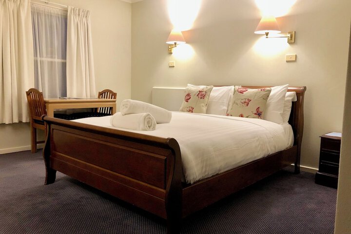 Room 7 of 34