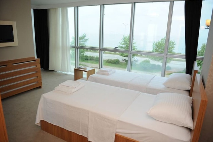 Room 4 of 11