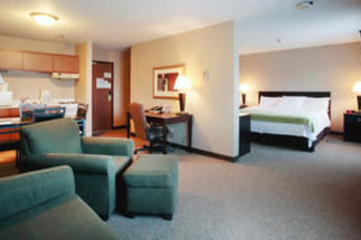 Room 5 of 12