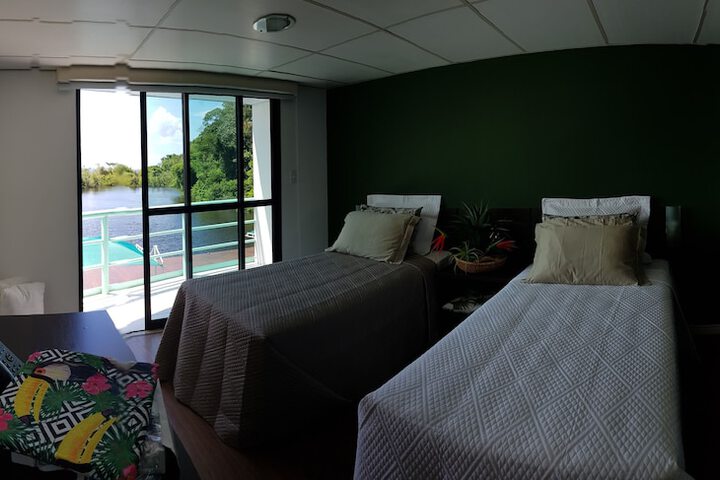 Room 14 of 48